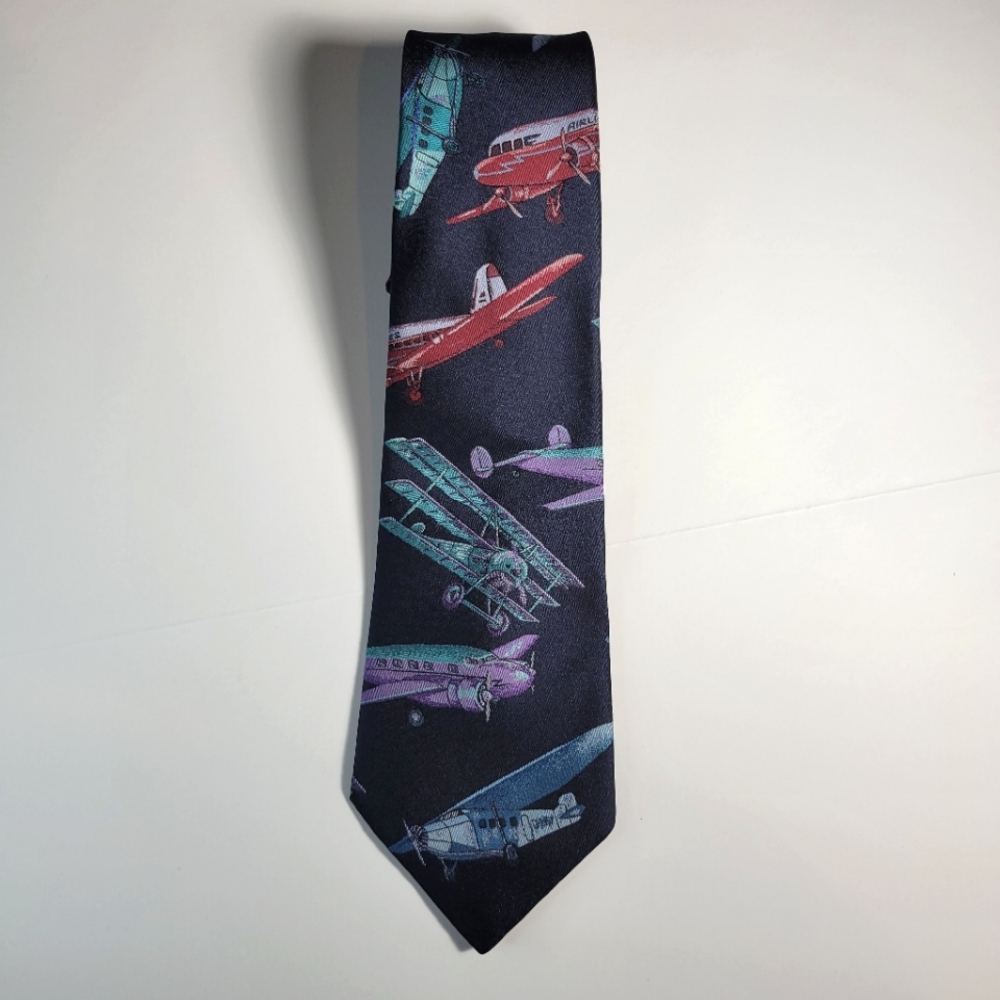 Stringbeans airplane tie